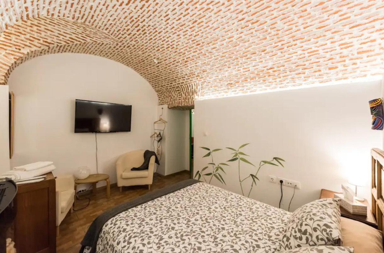 Encomienda Guest House Madrid Extérieur photo