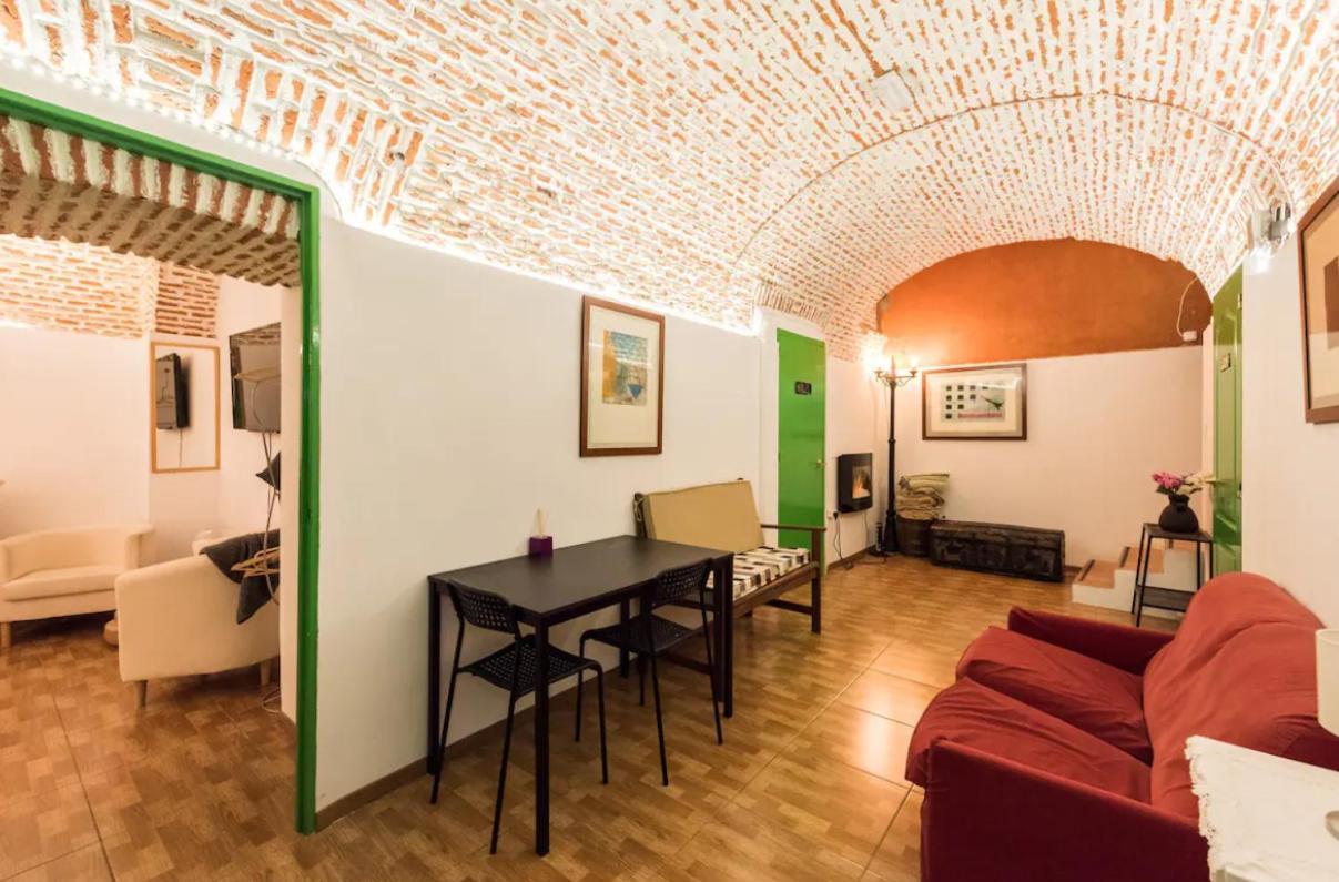 Encomienda Guest House Madrid Extérieur photo