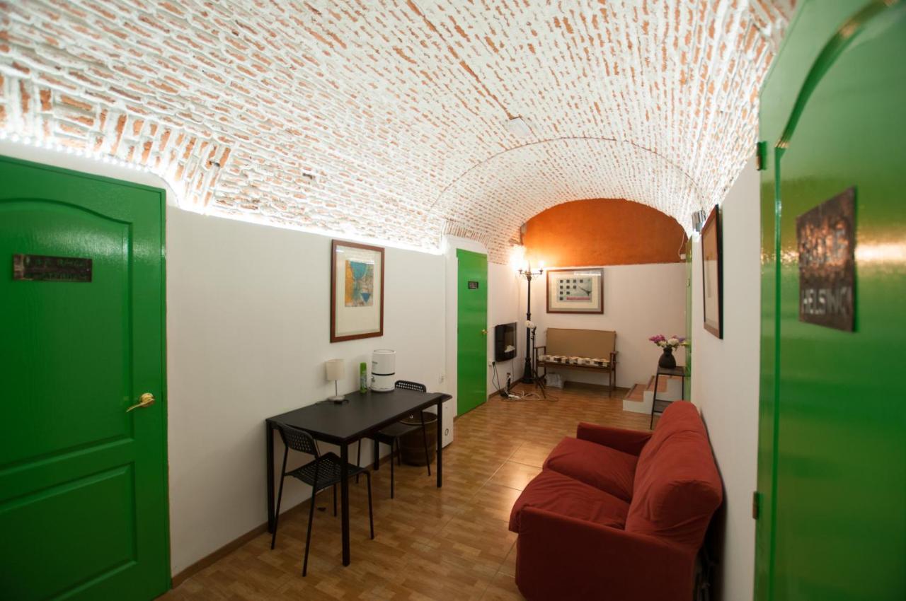Encomienda Guest House Madrid Extérieur photo