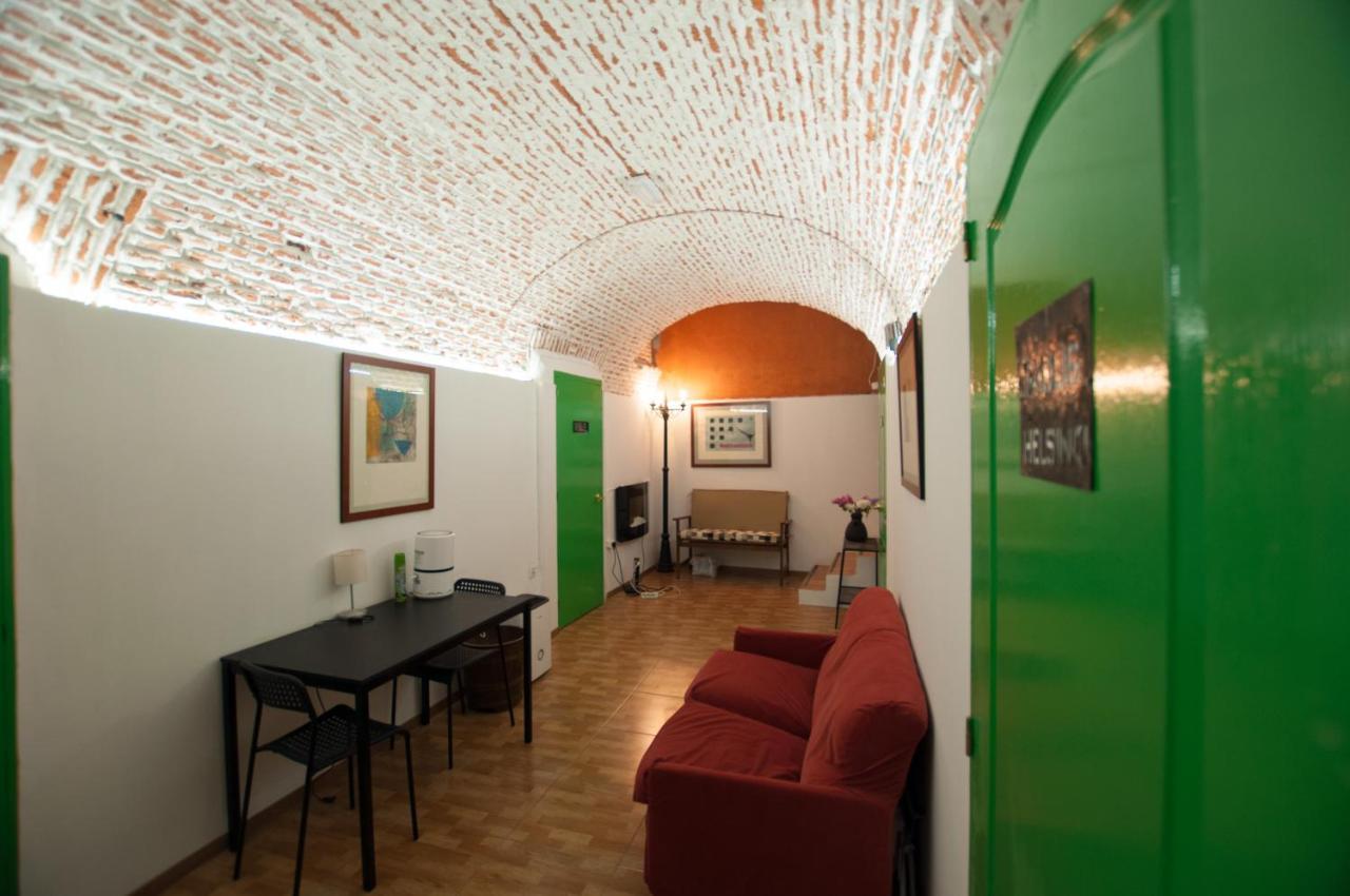 Encomienda Guest House Madrid Extérieur photo