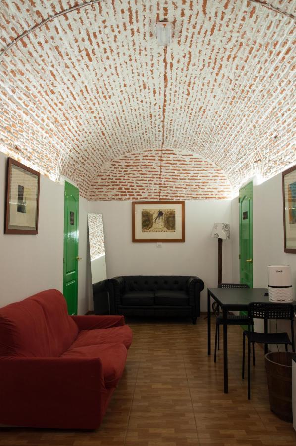 Encomienda Guest House Madrid Extérieur photo